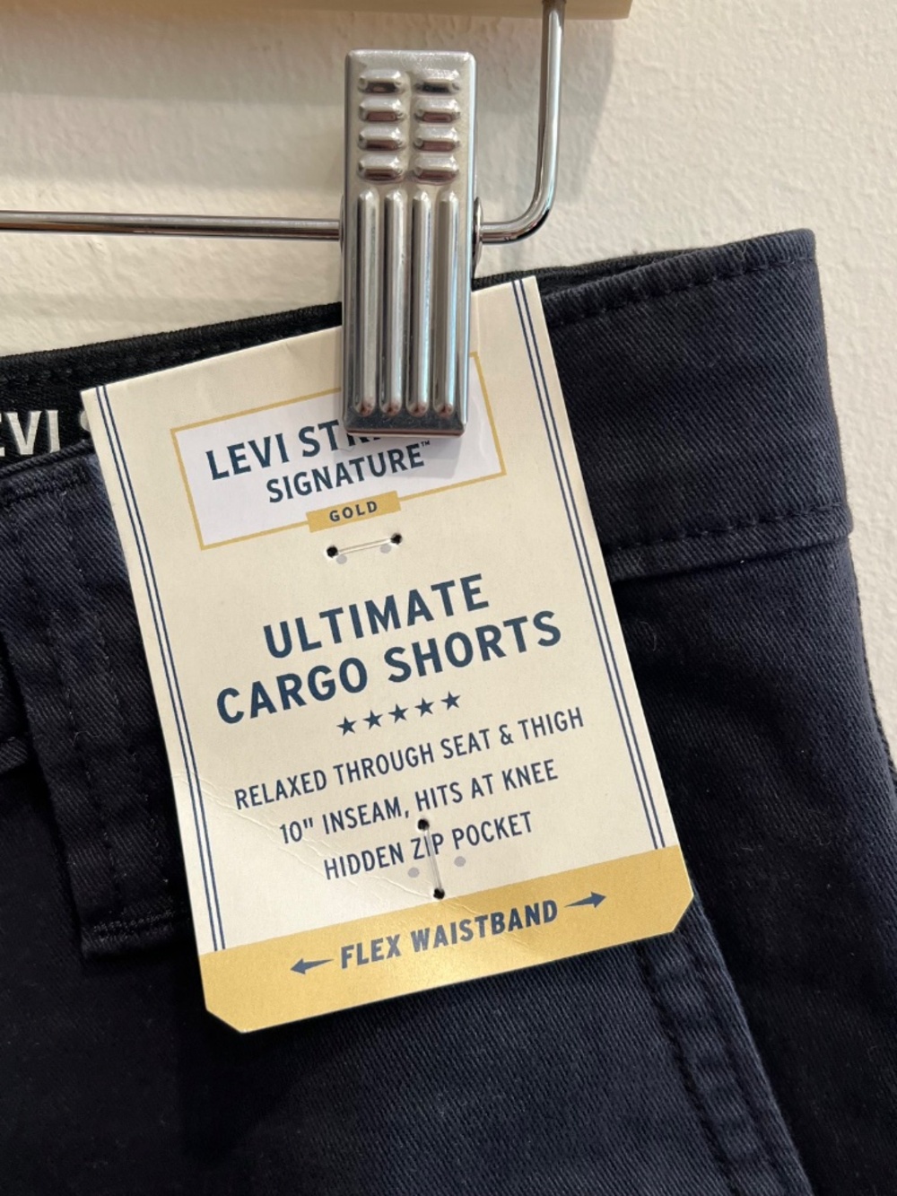 Levi’s Signature Men’s Ultimate Cargo Shorts Dark Navy 32 NWT - Picture 2 of 7